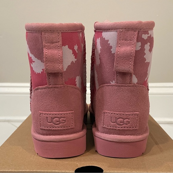 UGG Classic Mini - Picture 2 of 6